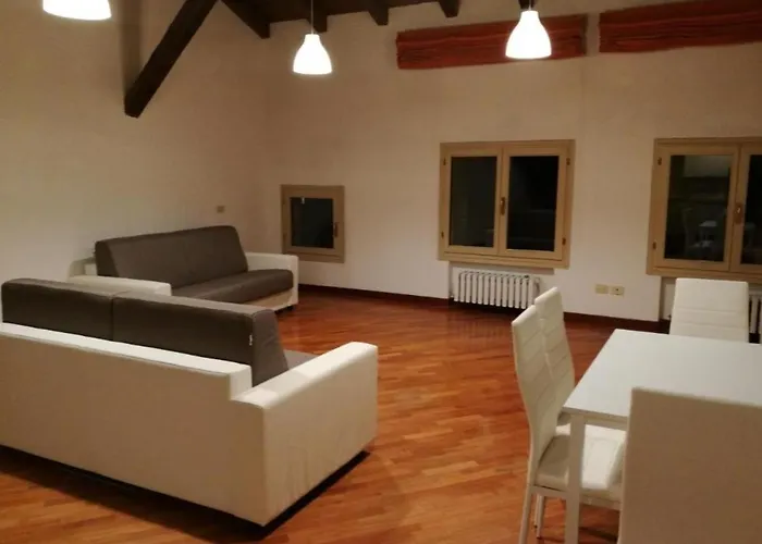 Farolfi Pepoli بولونيا