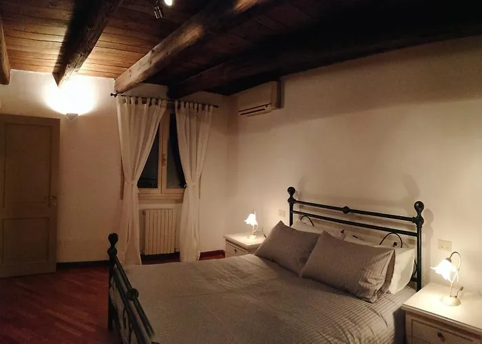 Farolfi Pepoli شقة *