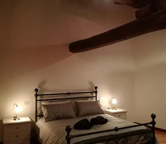 Farolfi Pepoli بولونيا