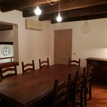 Farolfi Pepoli Lejlighed