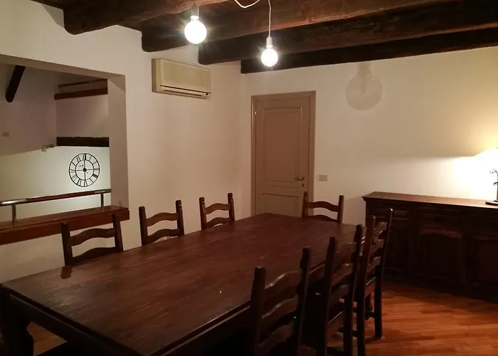 Farolfi Pepoli 아파트