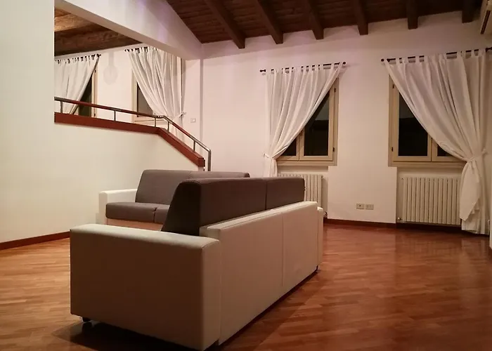 Farolfi Pepoli 아파트